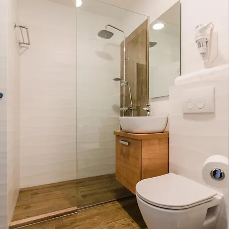 Palace Paulina A Apartmán *