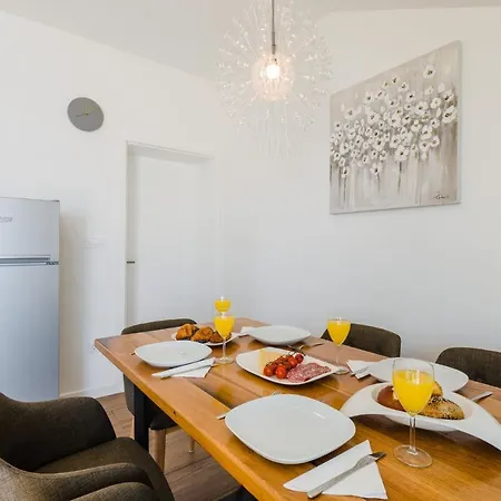 Palace Paulina A アパート ノヴィ・ヴィノドロスキー