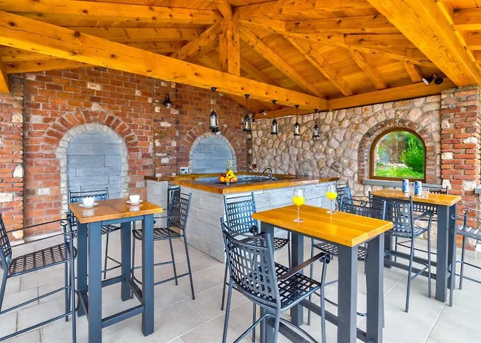 Palace Paulina A Novi Vinodolski